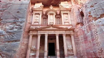 عجائب الدنيا السبع