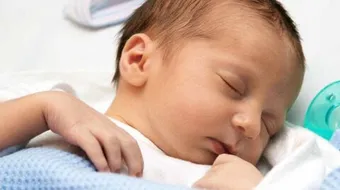 مراحل تطور الرضيع