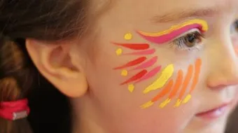 موضوع تعبير عن عيد الطفولة