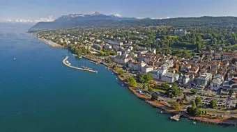 مدينة إيفيان السويسرية