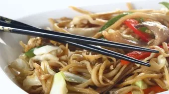 طريقة النودلز بالخضار