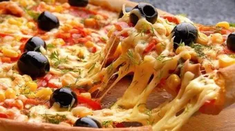 طريقة عمل البيتزا مثل المطاعم