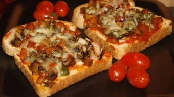 طريقة بيتزا التوست