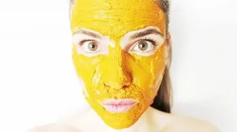 استخدام الكركم للبشرة