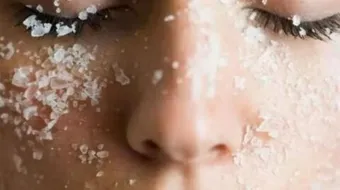 الماء والملح للوجه