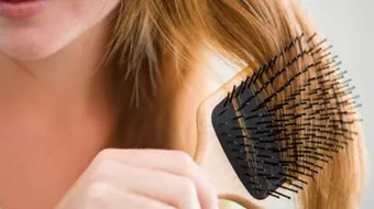 طرق لمنع تساقط الشعر