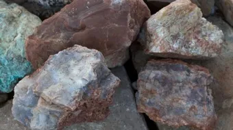 ما هي الصخور النارية