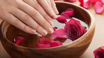 ماهي فوائد ماء الورد