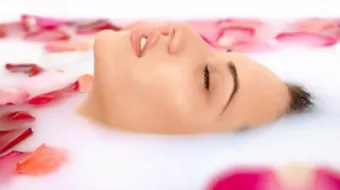 ما هي فوائد ماء الورد للوجه