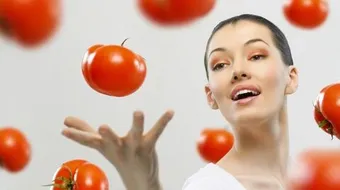 ما هي فوائد الطماطم للوجه