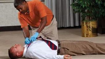 ما أسباب الذبحة الصدرية