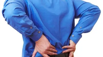 ما أسباب وجع الظهر