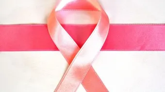 ما أسباب افرازات الثدي