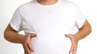 ما أسباب انتفاخ المعدة