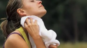 ما هي أسباب فرط التعرق - فيديو