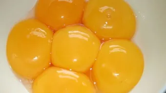 ما هي مضار صفار البيض