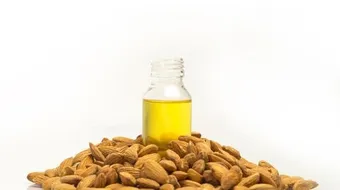 ما هي الزيوت التي تفتح البشرة