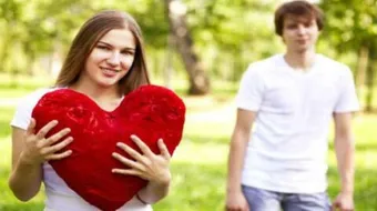 ما علامات الحب الحقيقي عند الرجل