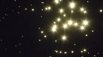 ما هي النجوم