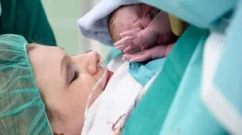 ما هي الخطوات لتسهيل الولادة