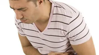 ما هي أعراض الحصى في الكلى