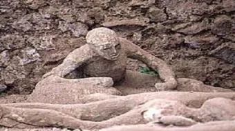 بماذا اهلك الله قوم عاد