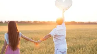 بماذا اتحدث مع خطيبي