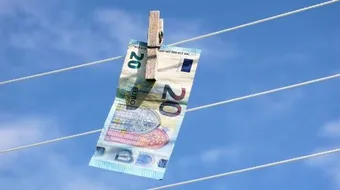 ما المقصود بتبييض الأموال