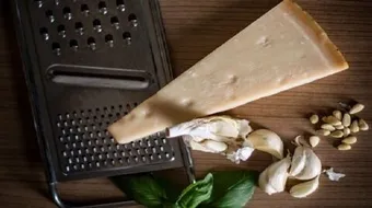 ما هي جبنة البارميزان