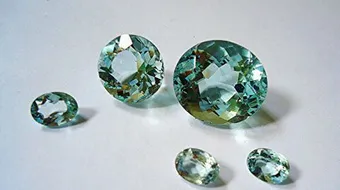 ما هو حجر الزبرجد