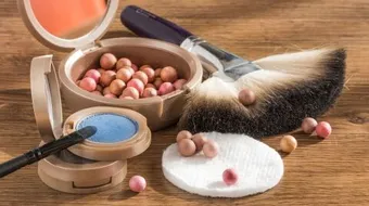 ما هو المكياج المناسب للبشرة الدهنية