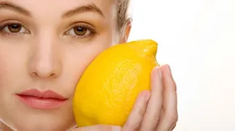 ما هي فائدة الليمون للوجه