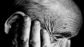 ما هو سبب مرض الزهايمر