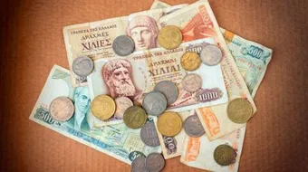 ما عملة اليونان قبل اليورو