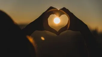 ما الفرق بين الحب والإعجاب