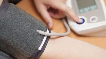 ما معنى ضغط الدم