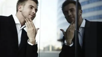 ما معنى الشخصية النرجسية