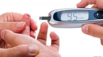 ما هو معدل السكر الطبيعي بالدم