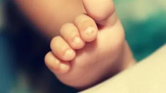 ما علاج تنميل الرجلين