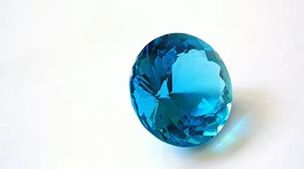 ما هو حجر التوباز