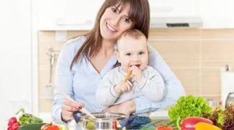 ماذا يجب أن تأكل المرضعة