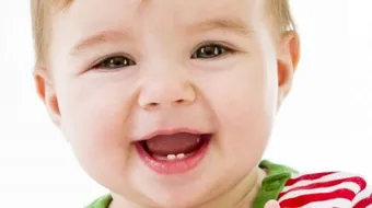 متى يظهر أول سن للطفل