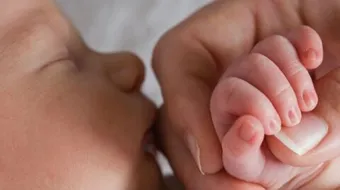 متى نلجأ لعملية أطفال الأنابيب - فيديو