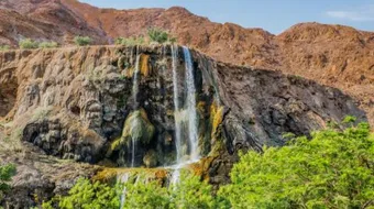 أين تقع حمامات ماعين