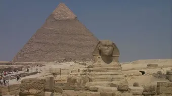 أين تقع الأهرامات