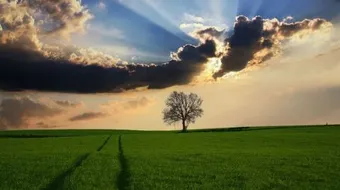 أين عاش سيدنا آدم