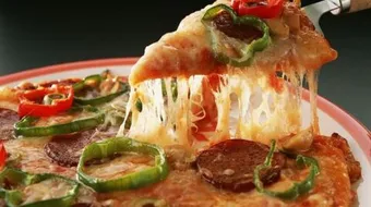 أين صنعت البيتزا أول مرة