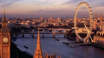 إلى أين أسافر بالإجازة