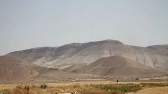 أين يقع جبل عبد العزيز