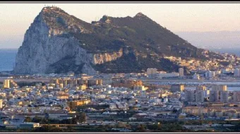 أين يوجد جبل طارق